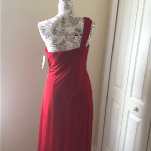 Evening or prom dress - Picture 2 of 4